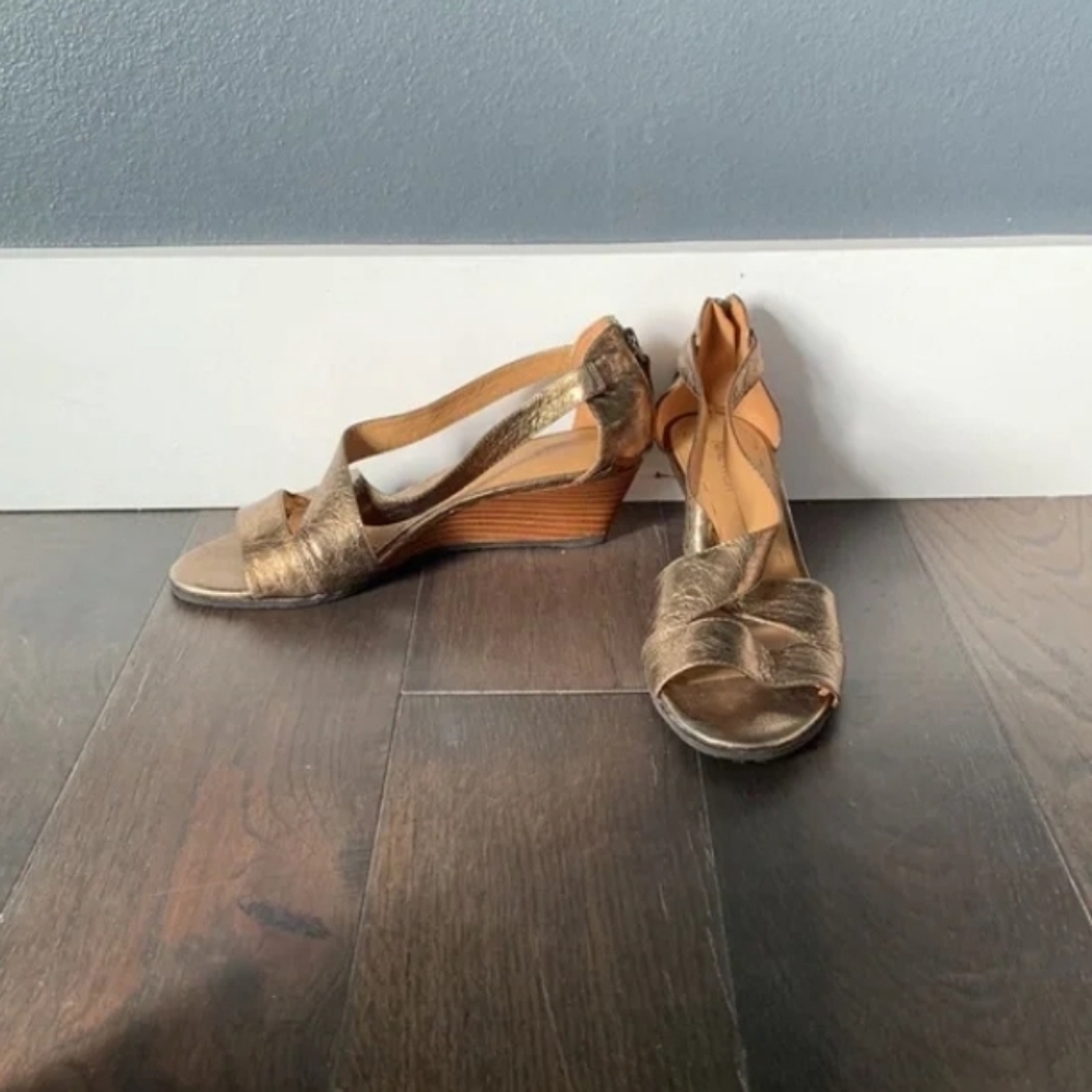 Golden wedge - Picture 2 of 5
